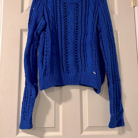 Abercrombie & Fitch Slouchy Sleeve Sweater - Picture 2 of 4